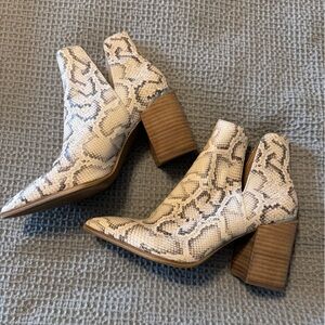 Steve Madden Kaylah Pointed Toe Bootie